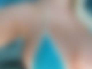 adrianna777's Live Sex Cam Show