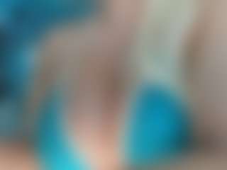 adrianna777's Live Sex Cam Show
