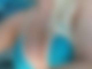 adrianna777's Live Sex Cam Show
