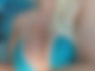 adrianna777's Live Sex Cam Show