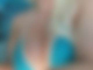 adrianna777's Live Sex Cam Show
