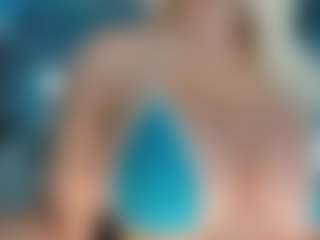 adrianna777's Live Sex Cam Show