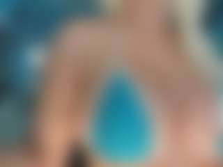 adrianna777's Live Sex Cam Show