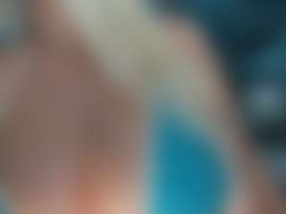 adrianna777's Live Sex Cam Show