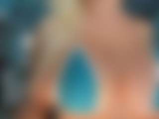 adrianna777's Live Sex Cam Show