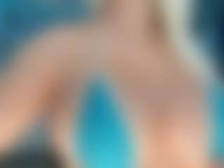 adrianna777's Live Sex Cam Show