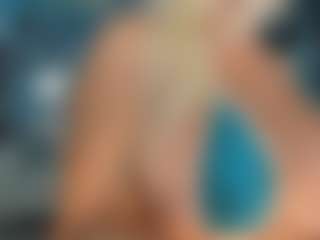 adrianna777's Live Sex Cam Show