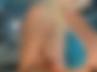 adrianna777's Live Sex Cam Show
