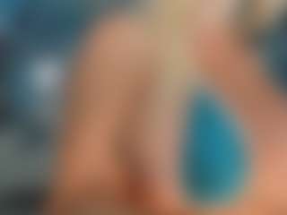 adrianna777's Live Sex Cam Show