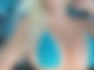 adrianna777's Live Sex Cam Show