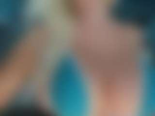 adrianna777's Live Sex Cam Show