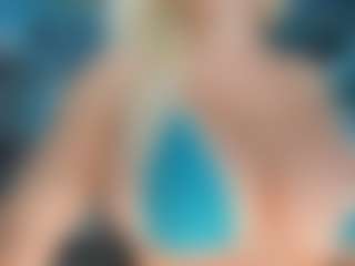 adrianna777's Live Sex Cam Show