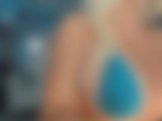 adrianna777's Live Sex Cam Show