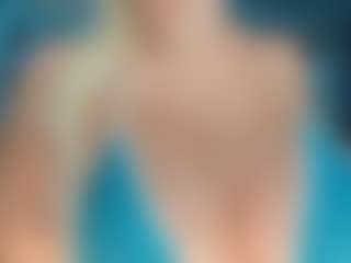 adrianna777's Live Sex Cam Show