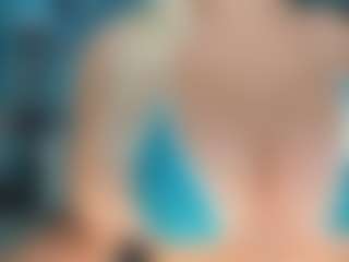 adrianna777's Live Sex Cam Show