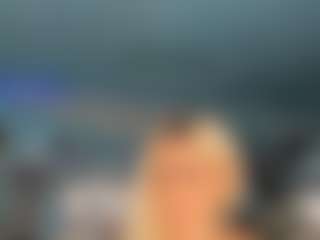 adrianna777's Live Sex Cam Show