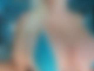 adrianna777's Live Sex Cam Show