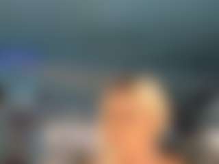 adrianna777's Live Sex Cam Show