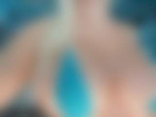 adrianna777's Live Sex Cam Show