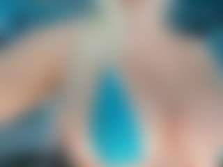 adrianna777's Live Sex Cam Show