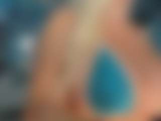 adrianna777's Live Sex Cam Show