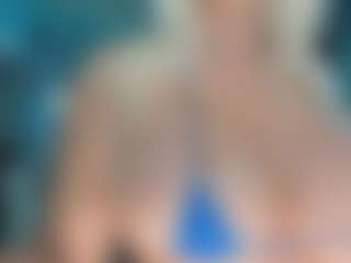 adrianna777's Live Sex Cam Show