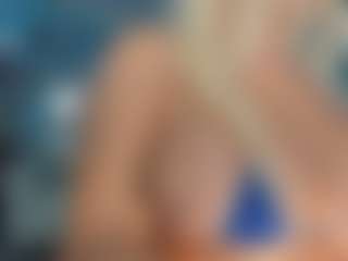 adrianna777's Live Sex Cam Show