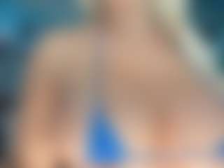 adrianna777's Live Sex Cam Show