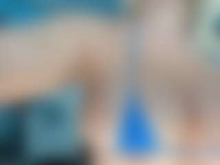 adrianna777's Live Sex Cam Show