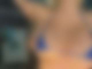 adrianna777's Live Sex Cam Show