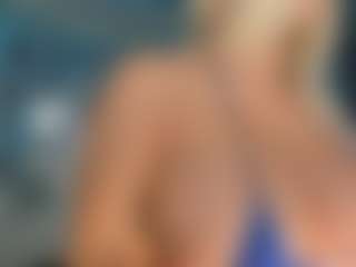 adrianna777's Live Sex Cam Show