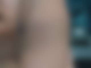 adrianna777's Live Sex Cam Show