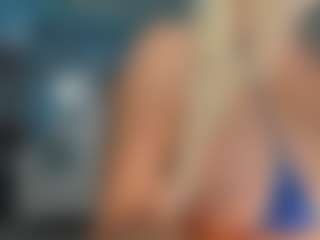 adrianna777's Live Sex Cam Show