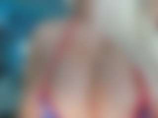 adrianna777's Live Sex Cam Show