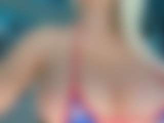 adrianna777's Live Sex Cam Show