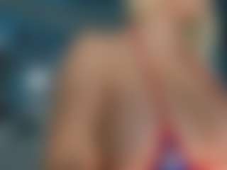 adrianna777's Live Sex Cam Show