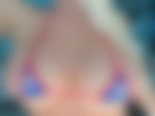 adrianna777's Live Sex Cam Show