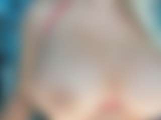 adrianna777's Live Sex Cam Show