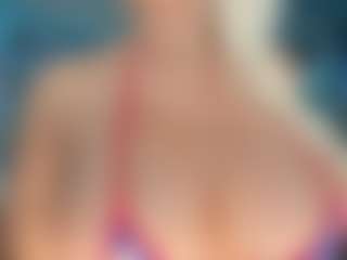 adrianna777's Live Sex Cam Show
