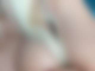 adrianna777's Live Sex Cam Show