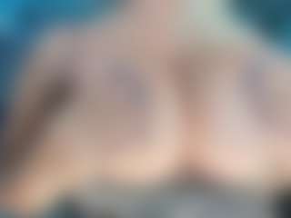 adrianna777's Live Sex Cam Show