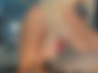 adrianna777's Live Sex Cam Show