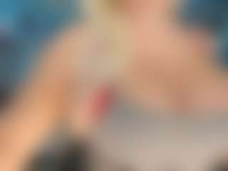 adrianna777's Live Sex Cam Show