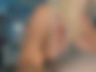 adrianna777's Live Sex Cam Show