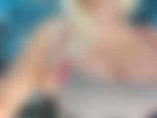adrianna777's Live Sex Cam Show