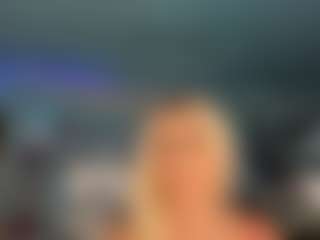 adrianna777's Live Sex Cam Show