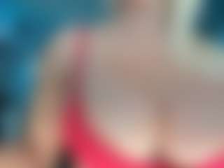 adrianna777's Live Sex Cam Show