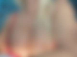 adrianna777's Live Sex Cam Show