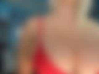 adrianna777's Live Sex Cam Show