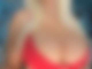 adrianna777's Live Sex Cam Show